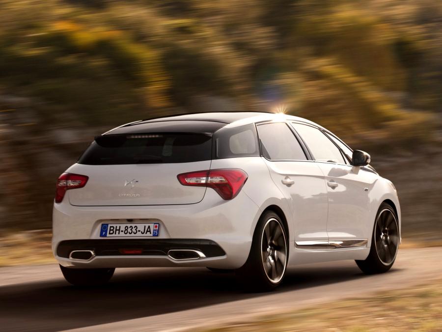  Citroen DS5 HYbrid4 2011 года  (фото 23 из 23)
